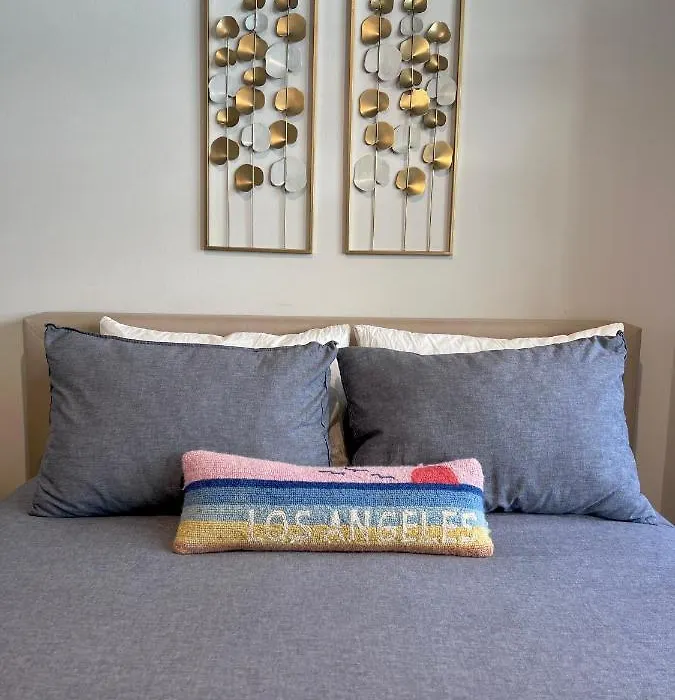 Arion- Cozy Santa Monica Getaway Steps To The Beach Free Parking-1